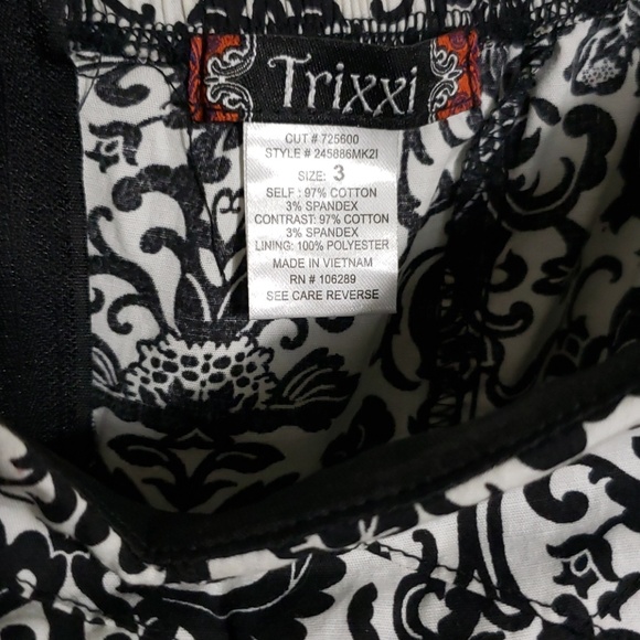 Size 3 black and white dress. - Picture 3 of 4